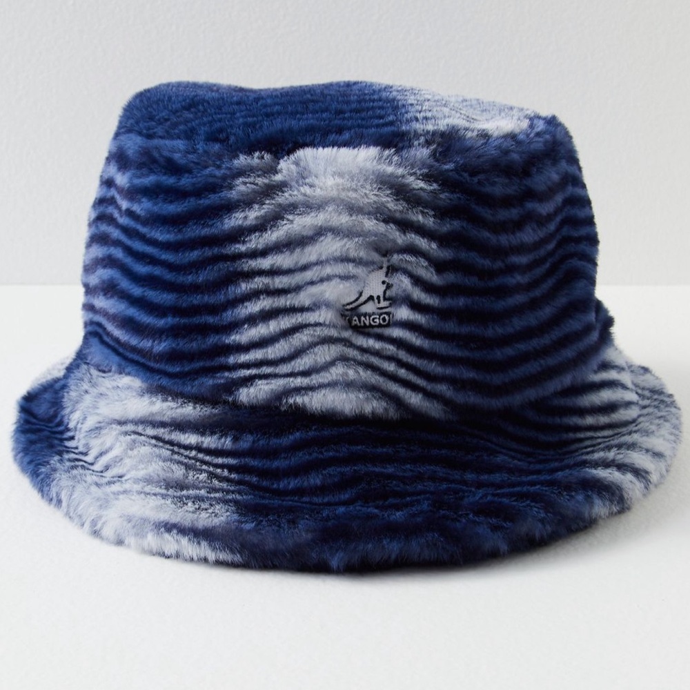 KANGOL FAUX FUR BUCKET HAT IN BLUE MONGOOSE SIZE MEDIUM